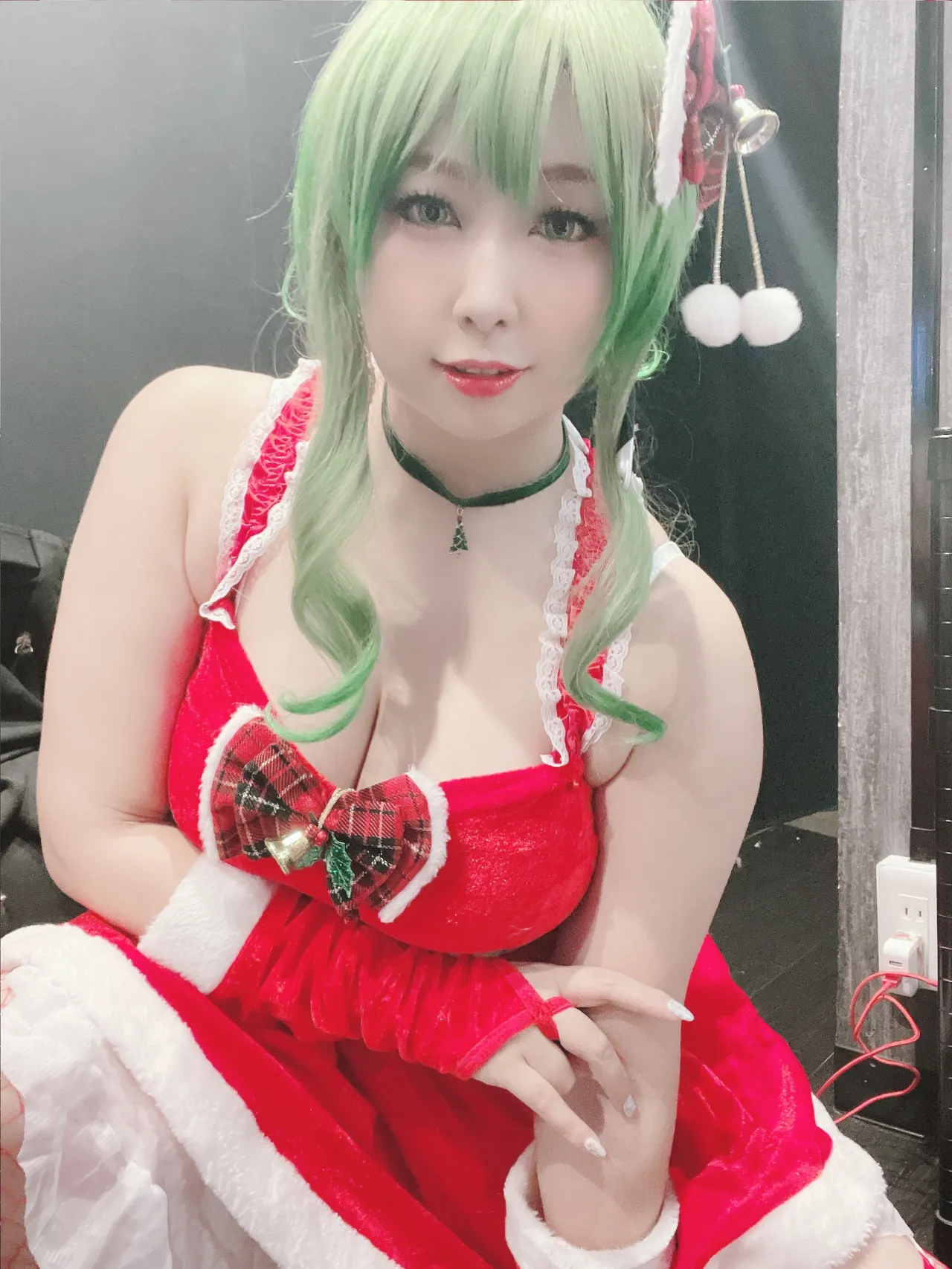 東雲葵 - Santa Gumi-erohere8.webp
